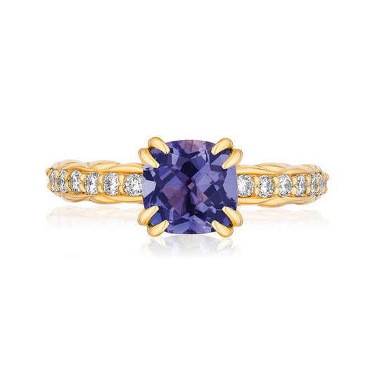 18k Gold Urban Chic Rings with Diamonds | Iolite