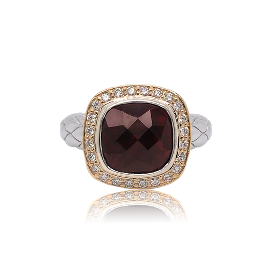 Timeless Ring with 18k Gold & Diamonds | Garnet